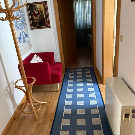 Апартаменты Altes Ruesthaus *